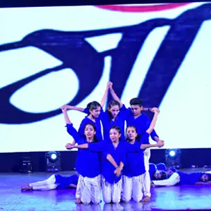 Contemporary at Buskers